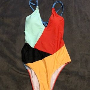 Cupshe one-piece colorblock swimsuit 🩱